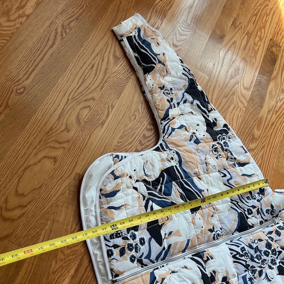 Free People Pippa Printed Packable Puffer Jacket Size  Small Polar Bear NWT - Picture 10 of 17